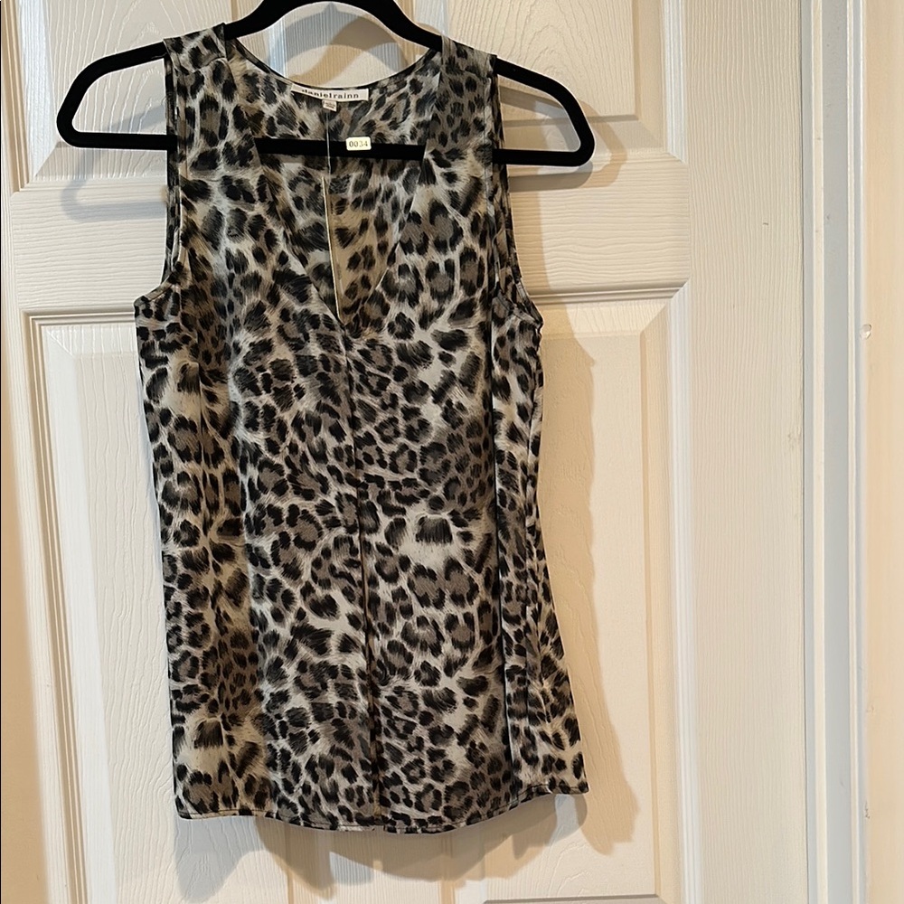 Daniel Rainn greenish Gray and Black Sleeveless Blouse